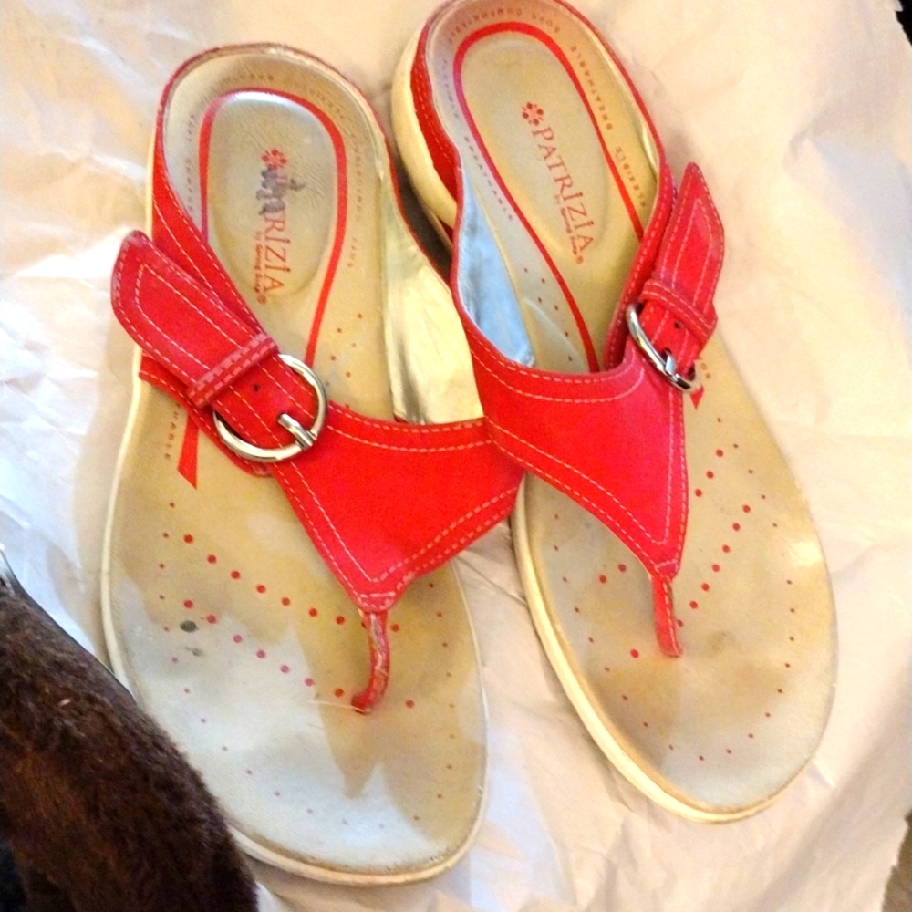Red Patrizia sandals. Sz 37